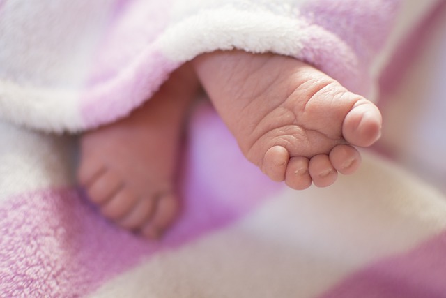 Babyfüße | Foto: Eszter Dévényi via Pixabay