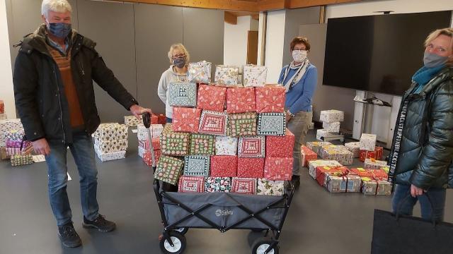 Liebevoll gepackte Weihnachtsgeschenke wird es auch 2021 in Duderstadt wieder für Kinder und ältere Menschen geben. | Archivbild: Isabel Lubojanski