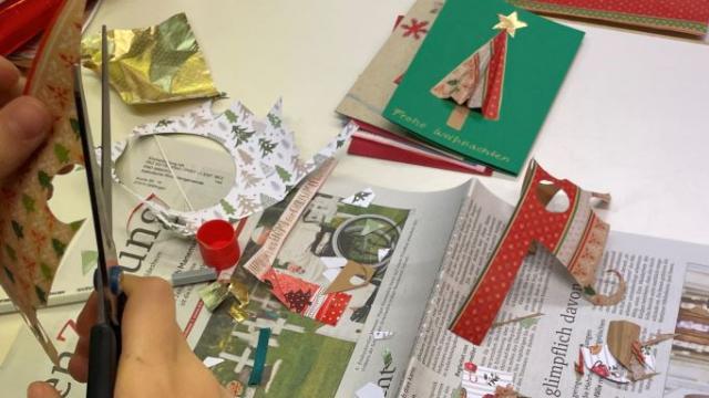 Die Karten wurden in Handarbeit gefertigt. | Foto: Daniela Ramb / khg Die Karten wurden in Handarbeit gefertigt. | Foto: Daniela Ramb / khg