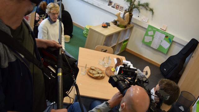 Claudia Krolop schildert ihre Eindrücke aus den ersten Tagen der neuen Kinder-Gruppe. | Foto: Broermann / Caritas Claudia Krolop schildert ihre Eindrücke aus den ersten Tagen der neuen Kinder-Gruppe. | Foto: Broermann / Caritas