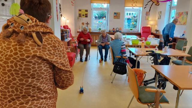 Weiberfastnacht in der Tagespflege Duderstadt | Foto: Caritas Südniedersachsen Weiberfastnacht in der Tagespflege Duderstadt | Foto: Caritas Südniedersachsen