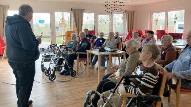 Das Interesse unter den Tagegästen war groß beim Vortrag von Rüdiger Iben. | Foto: Caritas Das Interesse unter den Tagegästen war groß beim Vortrag von Rüdiger Iben. | Foto: Caritas