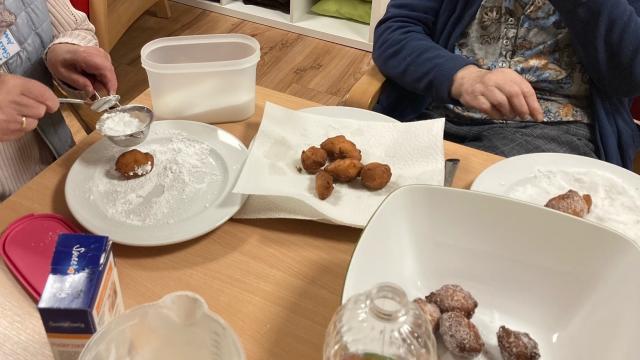 Karneval in der Tagespflege St. Vinzenz in Gieboldehausen | Foto: Caritas Südniedersachsen Karneval in der Tagespflege St. Vinzenz in Gieboldehausen | Foto: Caritas Südniedersachsen