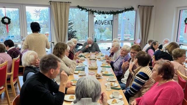 Adventsfeier in der Tagespflege St. Vinzenz | Foto: Caritas Adventsfeier in der Tagespflege St. Vinzenz | Foto: Caritas