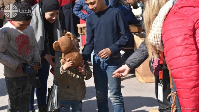Caritas Syrien verteilt Spielsachen für Kinder | Foto: Caritas international / Caritas Syrien Caritas Syrien verteilt Spielsachen für Kinder | Foto: Caritas international / Caritas Syrien