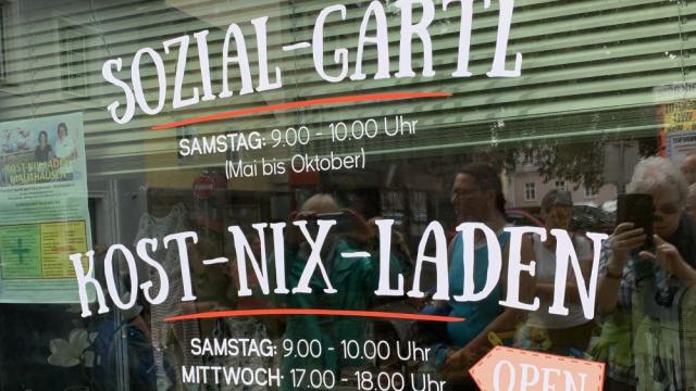 Der „Kost-Nix-Laden“ wird im Sommerhalbjahr durch einen „Sozial-Gartl“ ergänzt. | Foto: Caritas Der „Kost-Nix-Laden“ wird im Sommerhalbjahr durch einen „Sozial-Gartl“ ergänzt. | Foto: Caritas