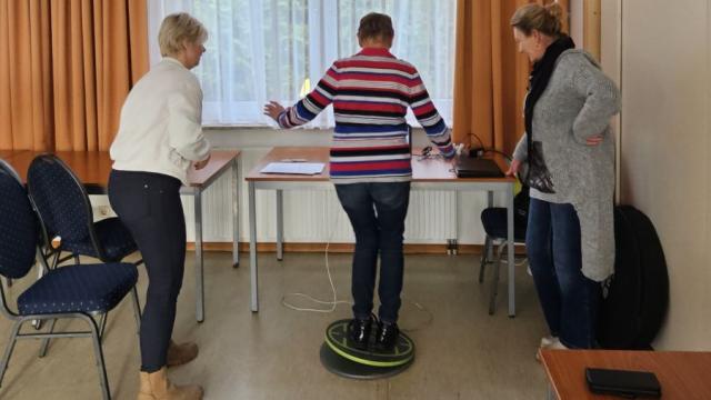 ... und Einzelübungen sind typische Bestandteile eines Gesundheitstags. | Fotos: Christiane Koch / Caritas ... und Einzelübungen sind typische Bestandteile eines Gesundheitstags. | Fotos: Christiane Koch / Caritas