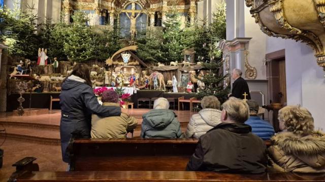 Die Tagespflege Duderstadt besichtigte die Krippe in der Pfarrkirche St. Laurentius in Gieboldehausen. | Foto: Caritas Die Tagespflege Duderstadt besichtigte die Krippe in der Pfarrkirche St. Laurentius in Gieboldehausen. | Foto: Caritas
