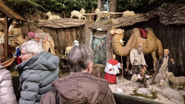 Die Tagespflege Duderstadt besichtigte die Krippe in der Pfarrkirche St. Laurentius in Gieboldehausen. | Foto: Caritas Die Tagespflege Duderstadt besichtigte die Krippe in der Pfarrkirche St. Laurentius in Gieboldehausen. | Foto: Caritas