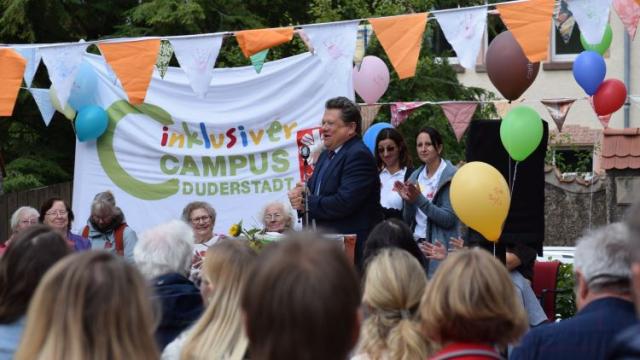 Niedersachsens Sozialminister Andreas Philippi übermittelte Grüße von Ministerpräsident Stephan Weil. | Foto: Broermann Niedersachsens Sozialminister Andreas Philippi übermittelte Grüße von Ministerpräsident Stephan Weil. | Foto: Broermann