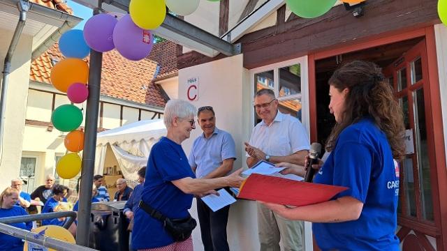 Alle Ehrenamtlichen bekamen Ehrenurkunden und kleine Geschenke für ihr Engagement | Foto: Hartnack/Caritas Alle Ehrenamtlichen bekamen Ehrenurkunden und kleine Geschenke für ihr Engagement | Foto: Hartnack/Caritas