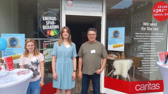 Schuldnerberatung an der Marktstraße 11 Duderstadt: (v.l.) Tina Hallemann (Caritas-Centrum Herzberg), Janina Gödeke und Thomas Heek (Caritas-Centrum Duderstadt)