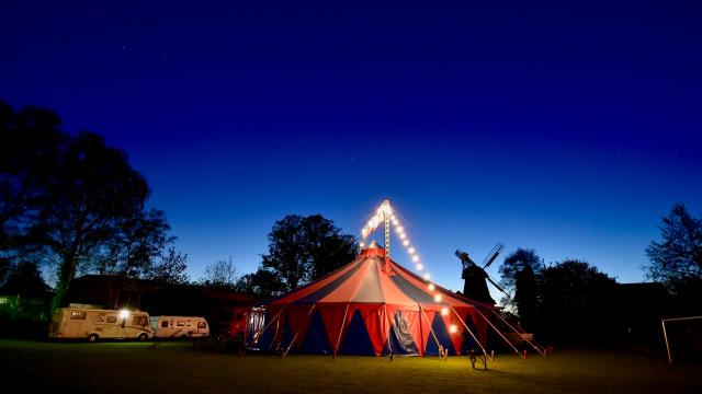 Der Kinder- und Jugendzirkus Dobbelino kommt mit einer Akrobatik-Woche vom 21. bis 26. Juli 2025 nach Duderstadt  Fotocredit: Zirkus Dobbelino  Der Kinder- und Jugendzirkus Dobbelino kommt mit einer Akrobatik-Woche vom 21. bis 26. Juli 2025 nach Duderstadt  Fotocredit: Zirkus Dobbelino